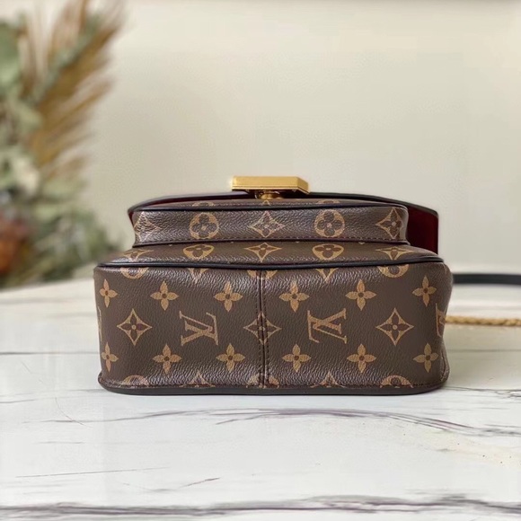 🧚🏻‍♀️Louis Vuitton 🧚🏻‍♀️Passy Bag Monogram - Picture 9 of 9